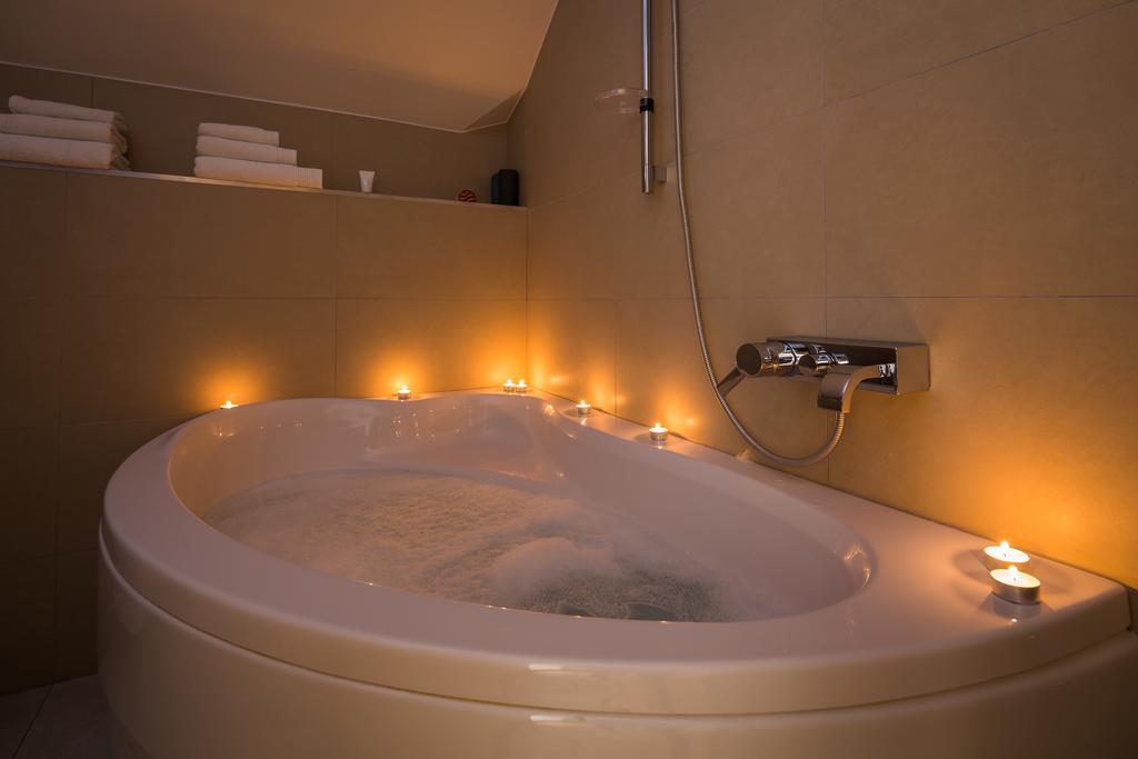 Laura Lux Suites Сплит Экстерьер фото